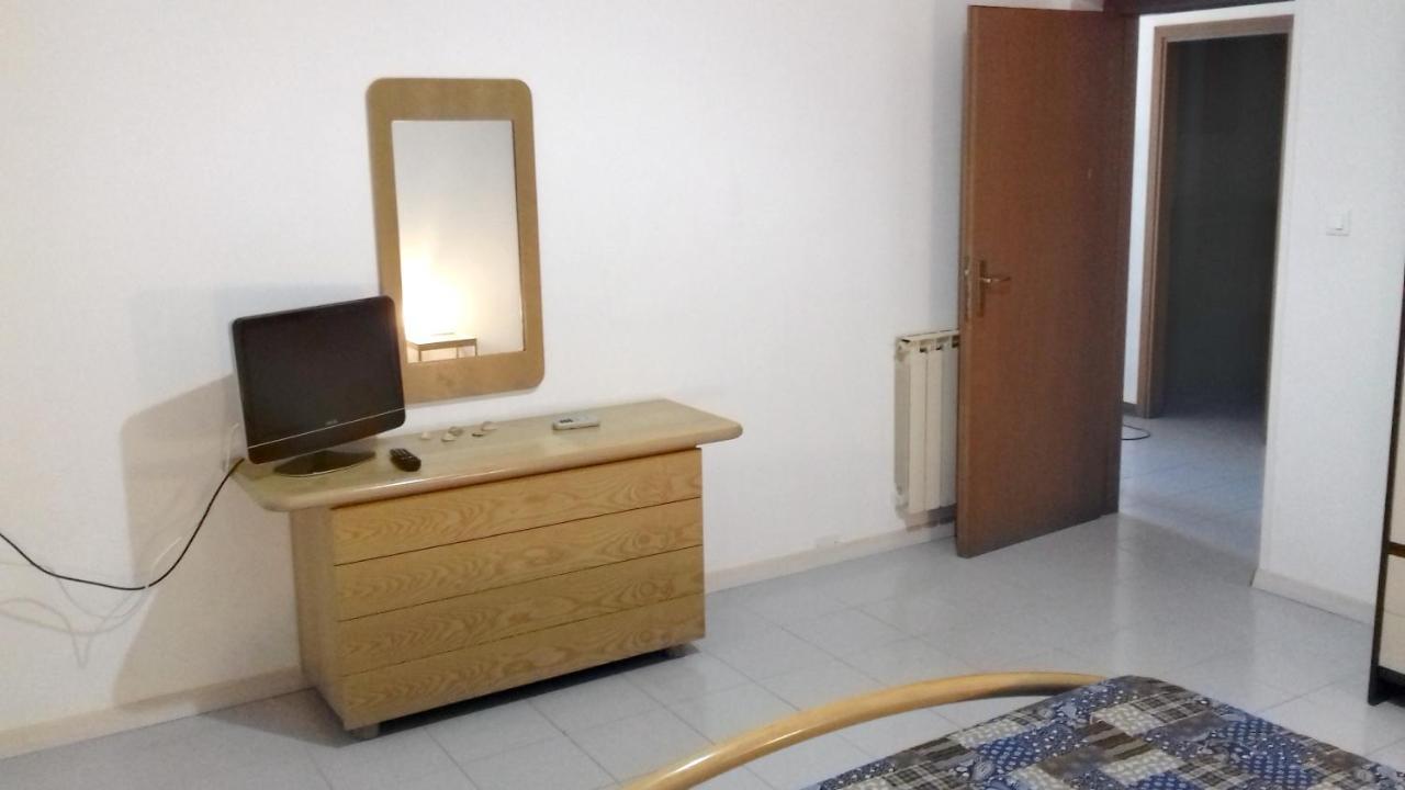 2 Bedrooms Appartement At Pescara 300 M Away From The Beach With Balcony And Wifi Extérieur photo