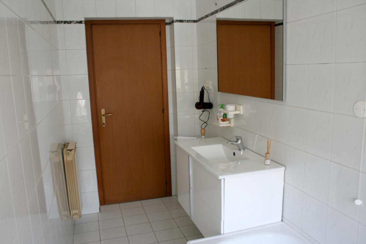 2 Bedrooms Appartement At Pescara 300 M Away From The Beach With Balcony And Wifi Extérieur photo